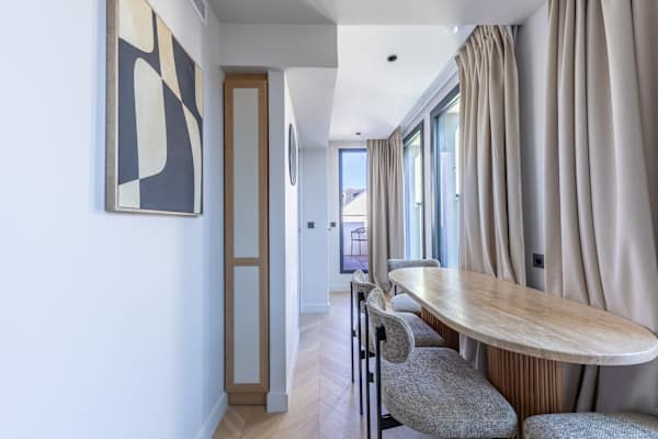 Opera - One Bedroom Balcony