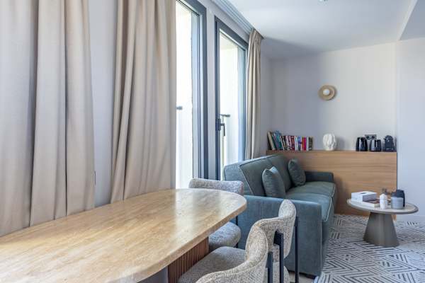 Opera - One Bedroom Balcony