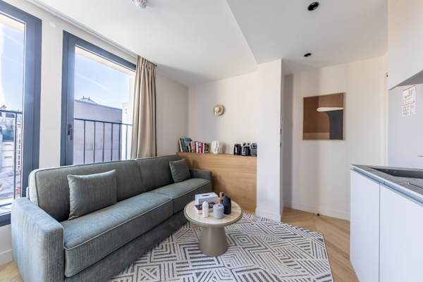 Opera - One Bedroom Balcony