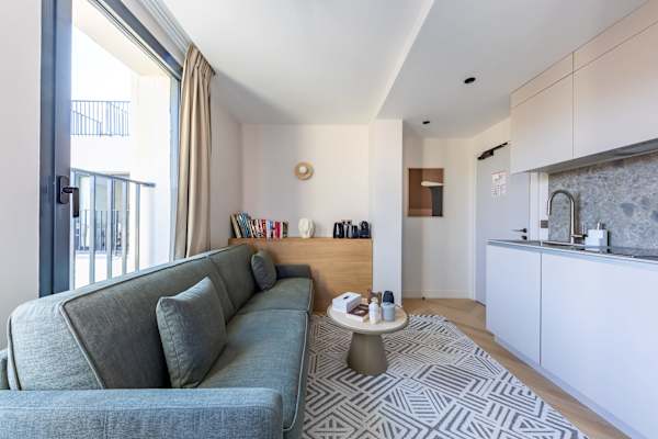Opera - One Bedroom Balcony