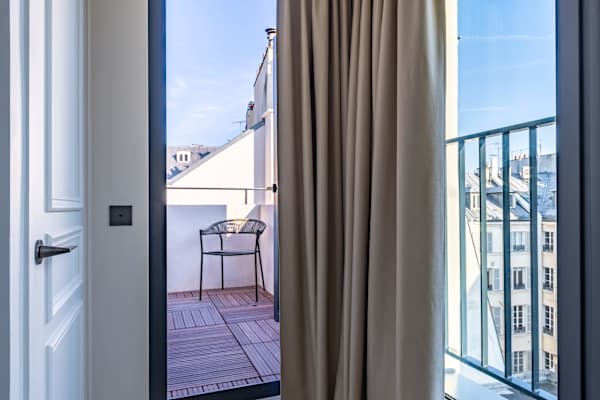 Opera - One Bedroom Balcony