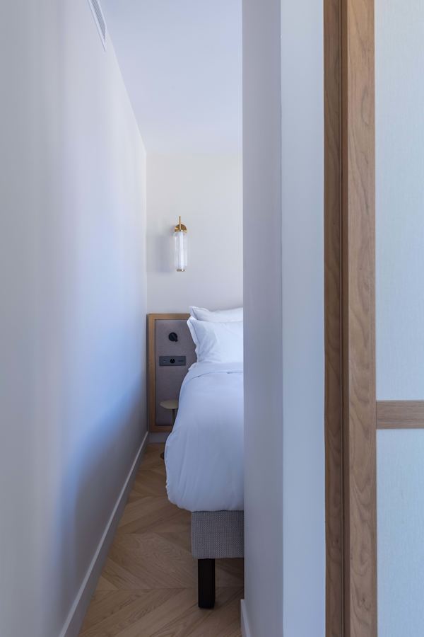 Opera - One Bedroom Balcony