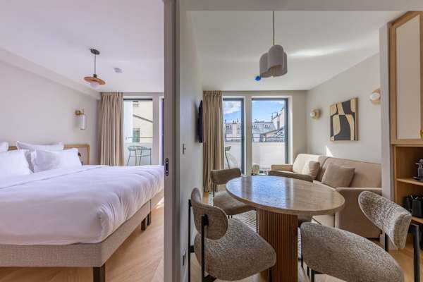 Opera - One Bedroom Balcony