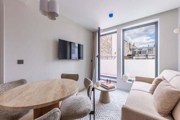 Opera - One Bedroom Balcony
