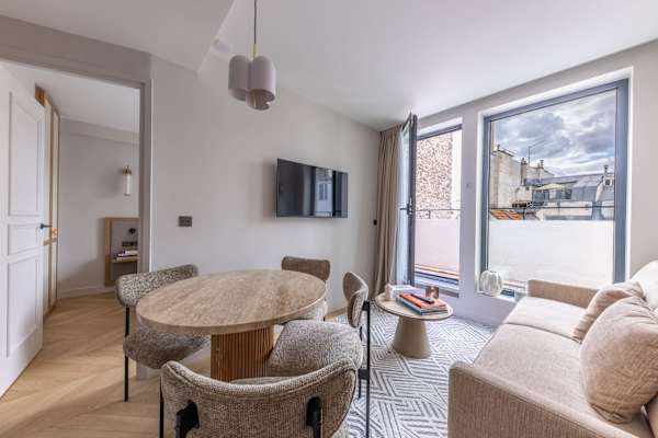 Opera - One Bedroom Balcony