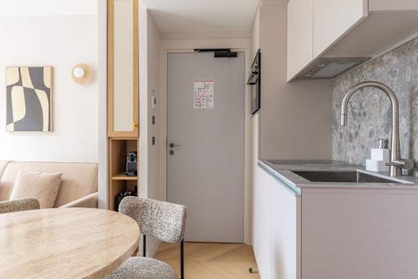 Opera - One Bedroom Balcony