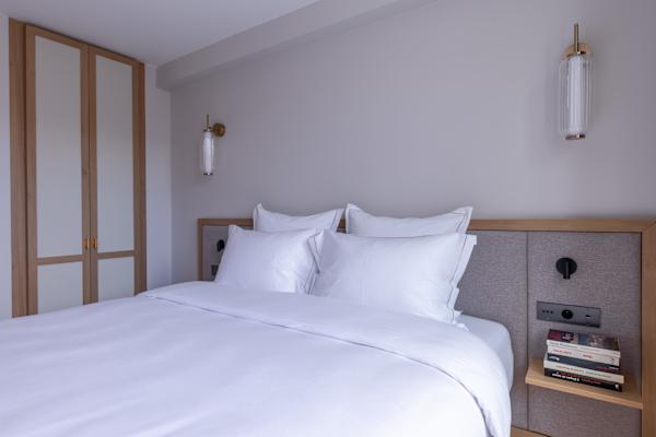 Opera - One Bedroom Balcony