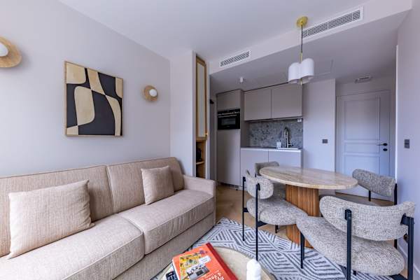 Opera - One Bedroom Balcony
