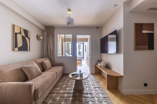 Opera - One bedroom apt. with balcony in Paris 