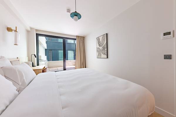 Opera - One Bedroom Balcony
