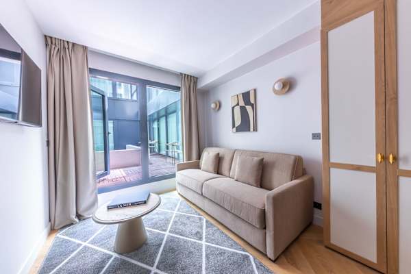 Opera - One Bedroom Balcony