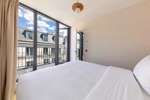 Opera - One Bedroom Balcony