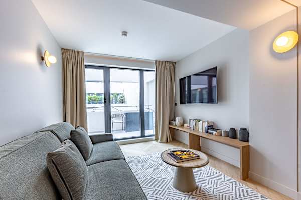 Opera - One Bedroom Balcony