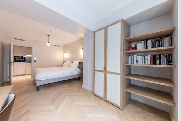 Opera - One Bedroom Balcony