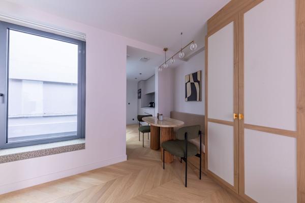 Opera - One Bedroom Terrace