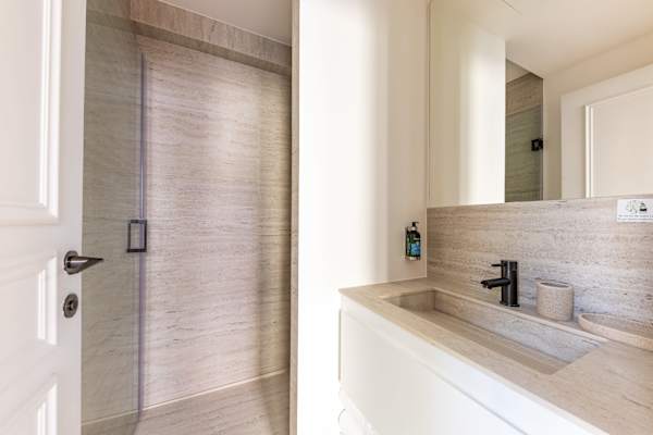 Opera - One Bedroom Terrace