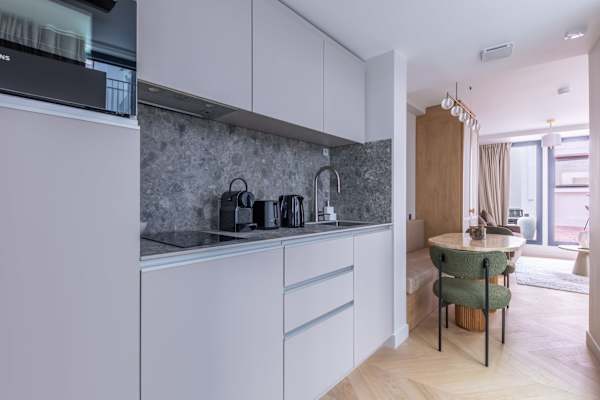 Opera - 2 Bedroom / 2 living rooms Balcony apart.