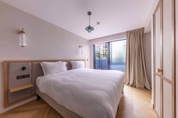 Opera - Two Bedroom Balcony