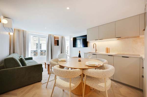 Madeleine Opéra - Fabulous Two Bedroom in Paris