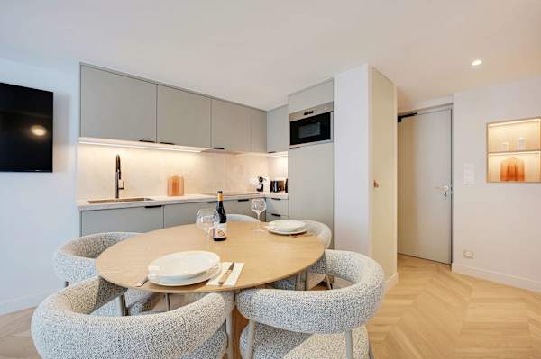 Madeleine Opéra - Fabulous Two Bedroom in Paris