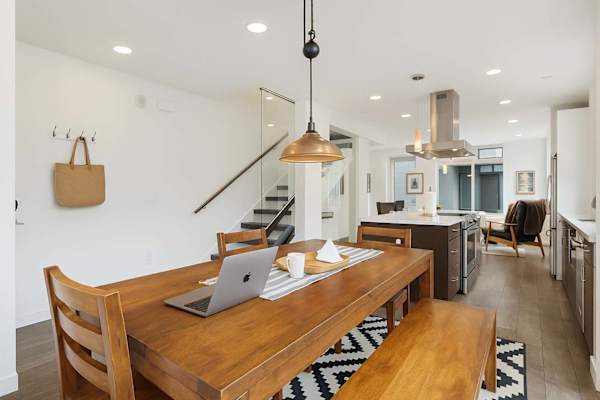 Eat together or play games at the table. Room for six and easy access to the kitchen.
