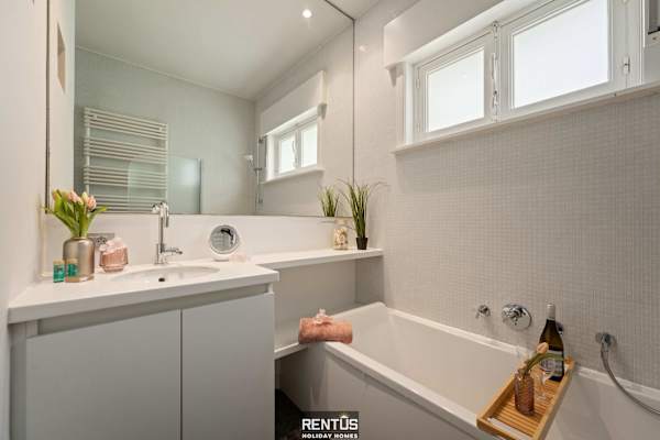 Kosea - charming home with large garden Koksijde