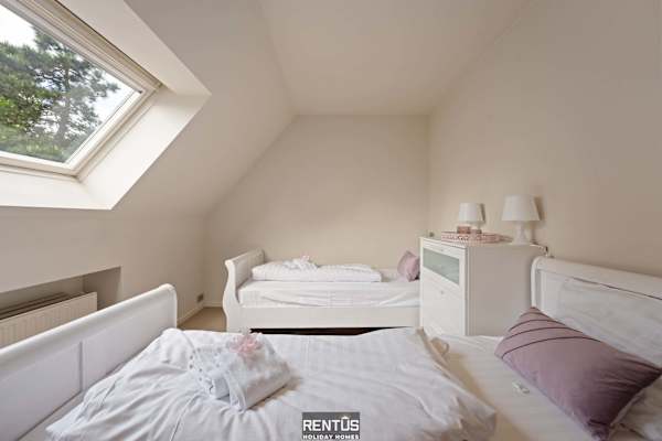 Kosea - charming home with large garden Koksijde