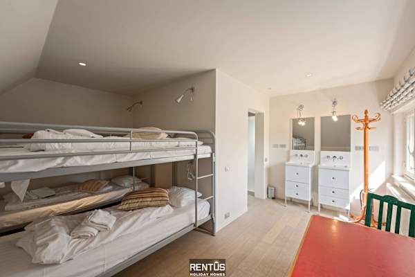 Kosea - charming home with large garden Koksijde
