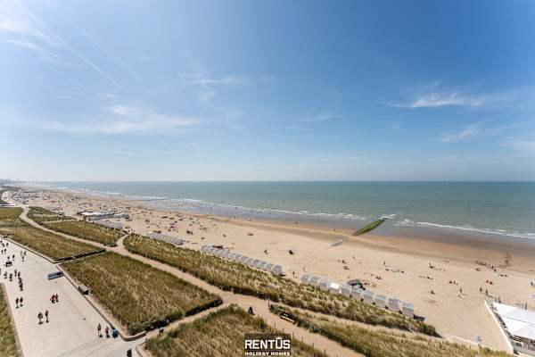 Penthouse Soleilla - with sea view in Westende
