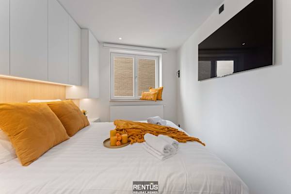Newport 2 - luxury apartment near the sea