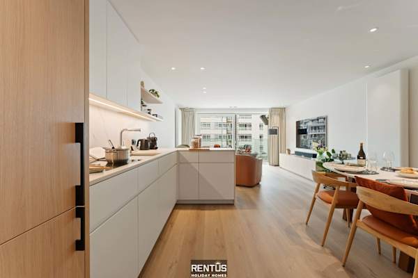 Newport 2 - luxury apartment near the sea