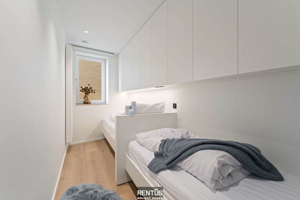 Newport 2 - luxury apartment near the sea