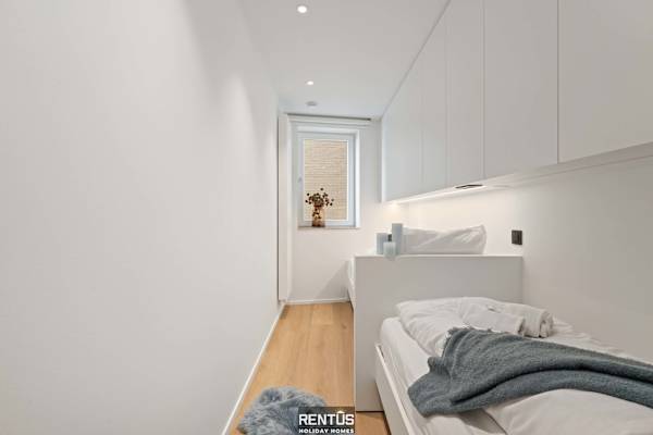 Newport 2 - luxury apartment near the sea