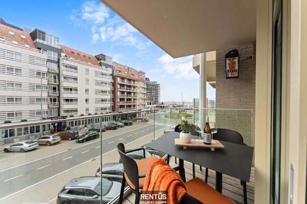 Newport 2 - luxury apartment near the sea