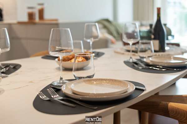 Newport 2 - luxury apartment near the sea