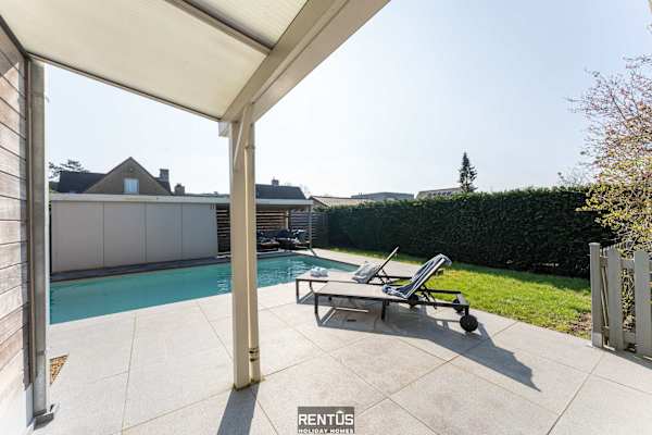 Villa T’Uzetje – villa with pool in Oostduinkerke