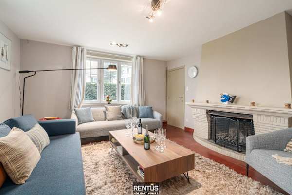 Villa De Mus-villa w/ enclosed garden for 9 guests