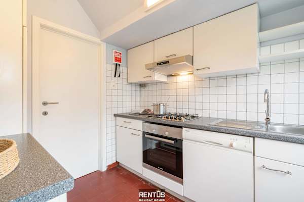 Villa De Mus-villa w/ enclosed garden for 9 guests