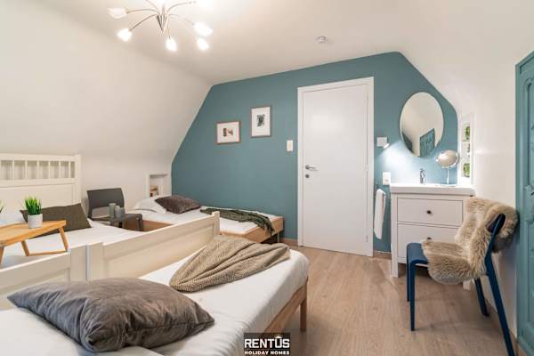 Villa De Mus-villa w/ enclosed garden for 9 guests