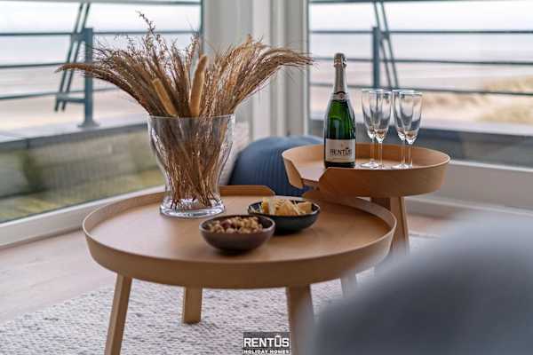 Beach Break - family friendly apartment by the sea