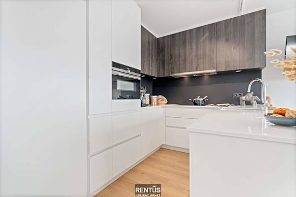 Beach Break - family friendly apartment by the sea