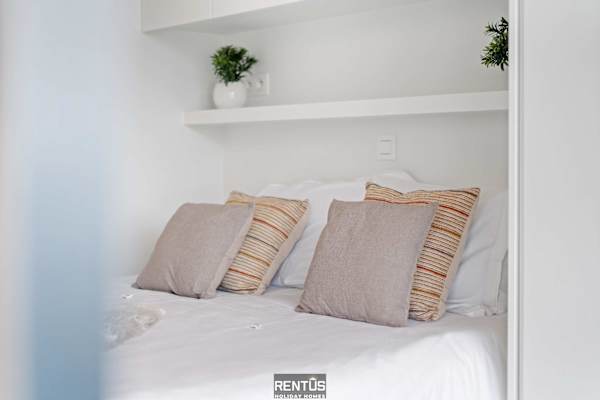 Beach Break - family friendly apartment by the sea
