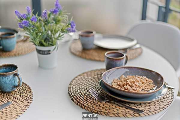 Beach Break - family friendly apartment by the sea