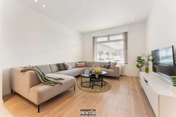 Casa Diva – renovated house for 12 in Blankenberge