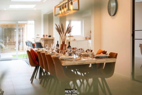 Casa Diva – renovated house for 12 in Blankenberge