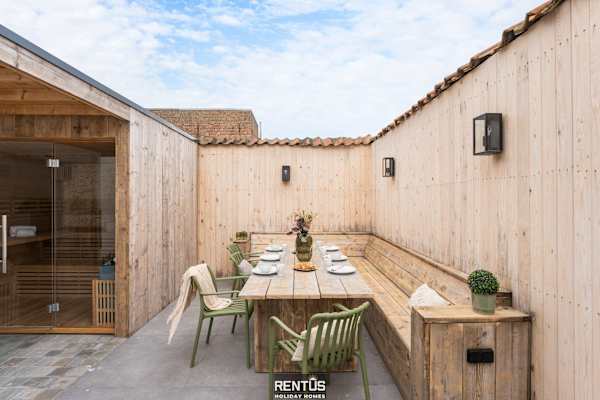 Casa Diva – renovated house for 12 in Blankenberge