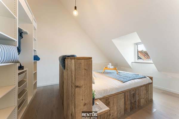 Casa Diva – renovated house for 12 in Blankenberge