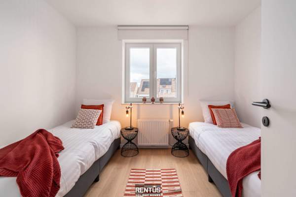 Villa Mater Maris - with large garden and garage