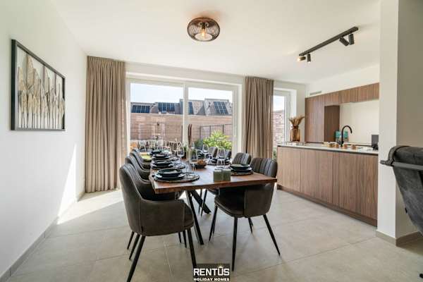 Villa Mater Maris - with large garden and garage