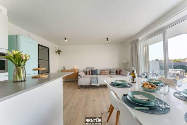 Zwem & Zen - spacious apartment with outdoor pool
